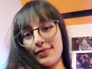 См. подробные сведения о модели TatsumiLee