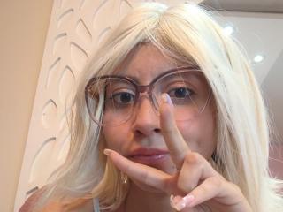 См. подробные сведения о модели VioletXBloom