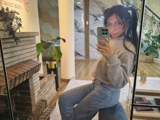 См. подробные сведения о модели VioletXBloom