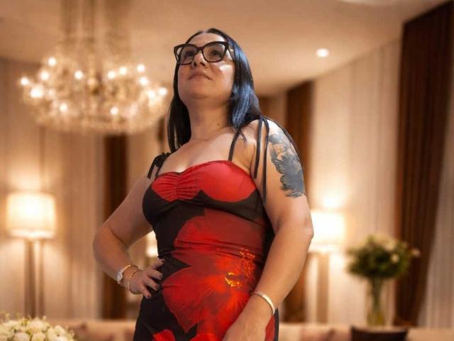 LadyNylonOh - Live porn &amp; sex cam - 29340398