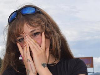 См. подробные сведения о модели UwuMaddiee