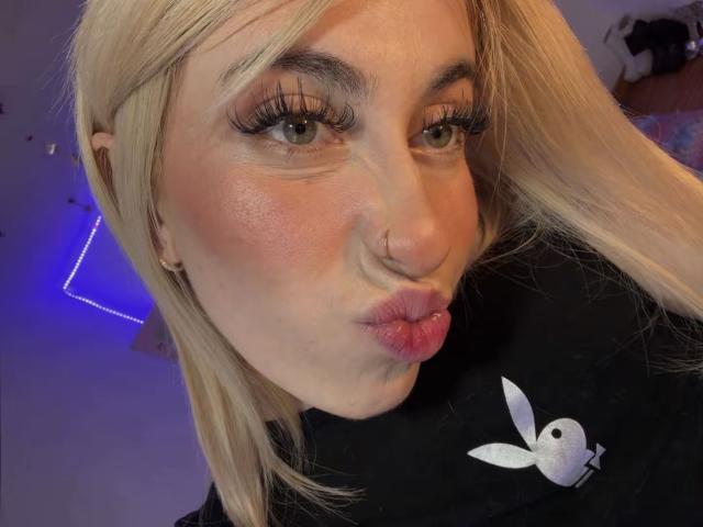 SammyViolet - Live Sex Cam - 29341688