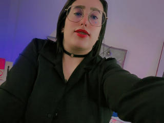 См. подробные сведения о модели NatalieHarris