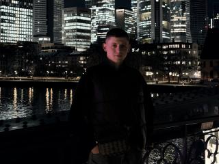 Yksityiskohtaiset tiedot mallista CrystalAlex