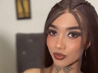 Yksityiskohtaiset tiedot mallista DariannaArtehortua