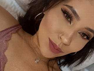 Yksityiskohtaiset tiedot mallista KarenWalsh