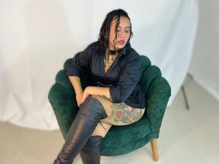 См. подробные сведения о модели AmyRoss