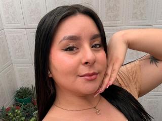 Ver la ficha detallada de EmaJames