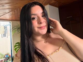 Ver la ficha detallada de EmaJames