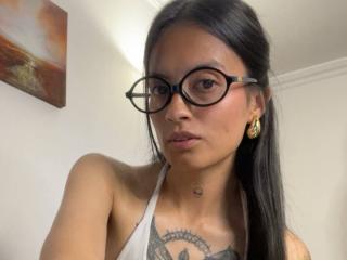 Ver la ficha detallada de NiaWhitee