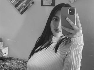 См. подробные сведения о модели YviTaylor