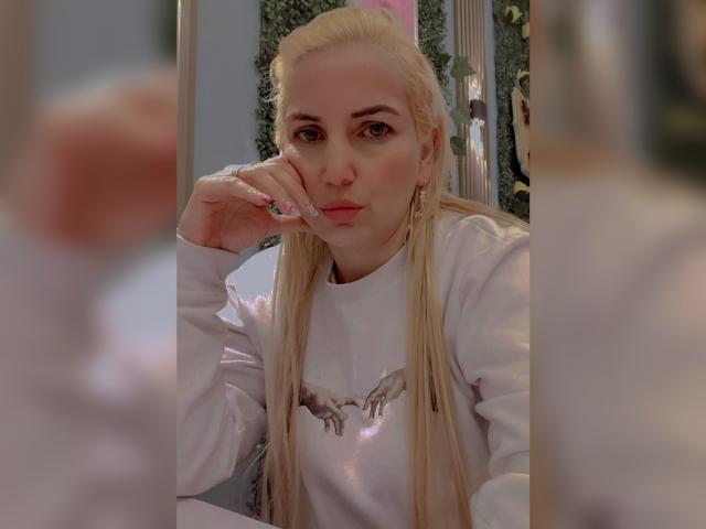 GiuliaAddams - Live porn &amp; sex cam - 29349677