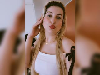 См. подробные сведения о модели GiuliaAddams