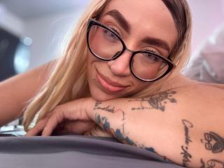 Ver la ficha detallada de CamilleJuicyHot