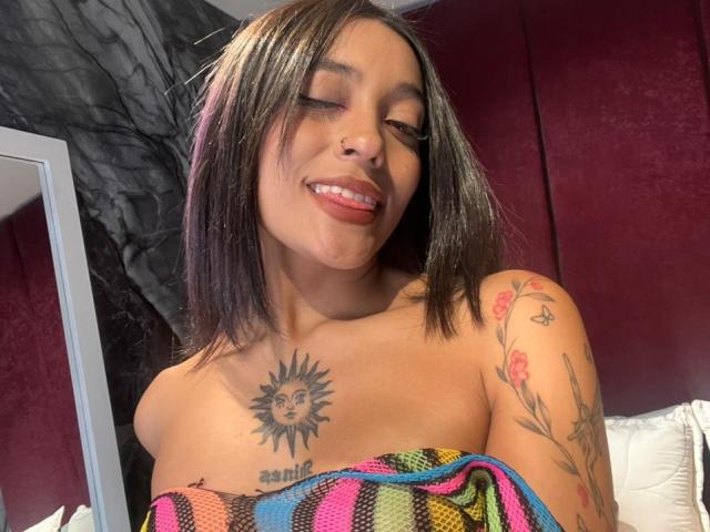 SalomeMille - Live Sex Cam - 29350259