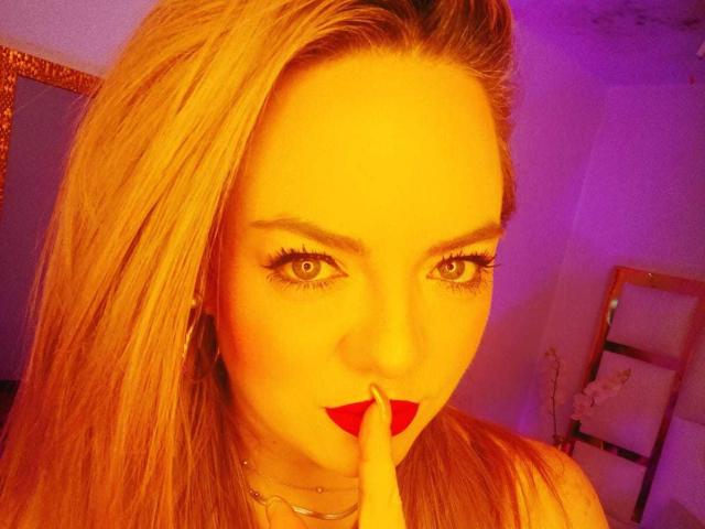 AvaMia - Live porn &amp; sex cam - 29350409