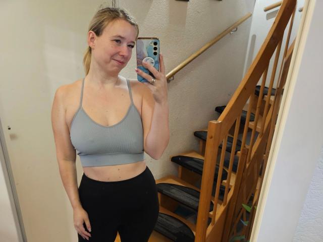 Lea-sommer-hot - Live sex cam - 29350481