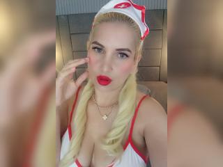 См. подробные сведения о модели GiuliaAddams