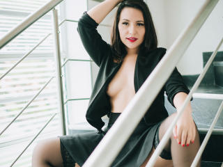 См. подробные сведения о модели KarenWalsh