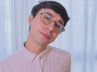 Δείτε την λεπτομερή καρτέλα του OliverHot69