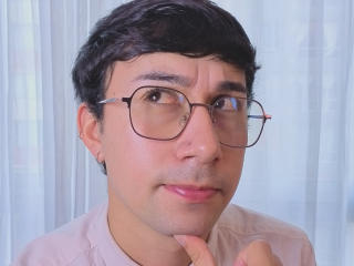 Ver la ficha detallada de OliverHot69