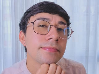 Ver la ficha detallada de OliverHot69