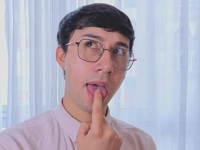 OliverHot69 - Live porn &amp; sex cam - 29367167