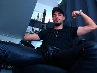 Δείτε την λεπτομερή καρτέλα του AndrewBann