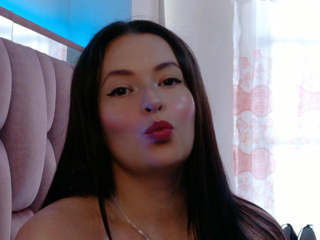 VaaleryStark - Live Sex Cam - 29371049