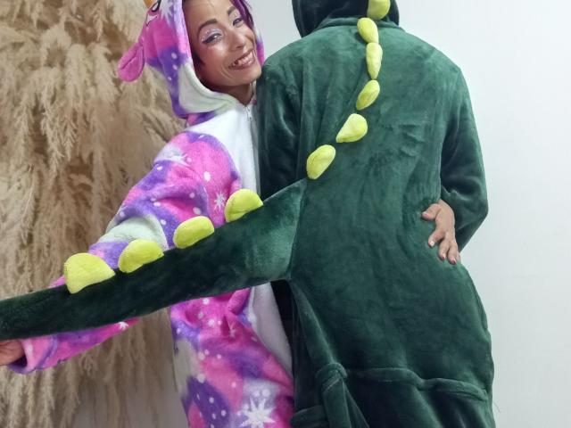 AlejoyMaria - Live sex cam - 29371097