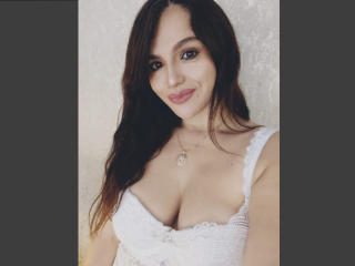 Δείτε την λεπτομερή καρτέλα του CameronViviane