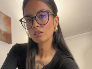 Ver la ficha detallada de NiaWhitee