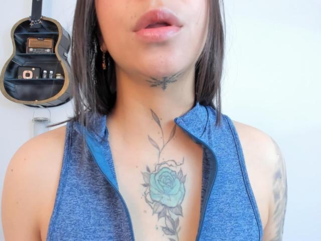 KayleeM - Élő pornó és szexkamera - 29373311