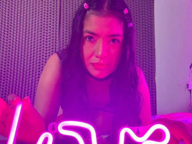 ArianithaXox - Live sex cam - 29374049