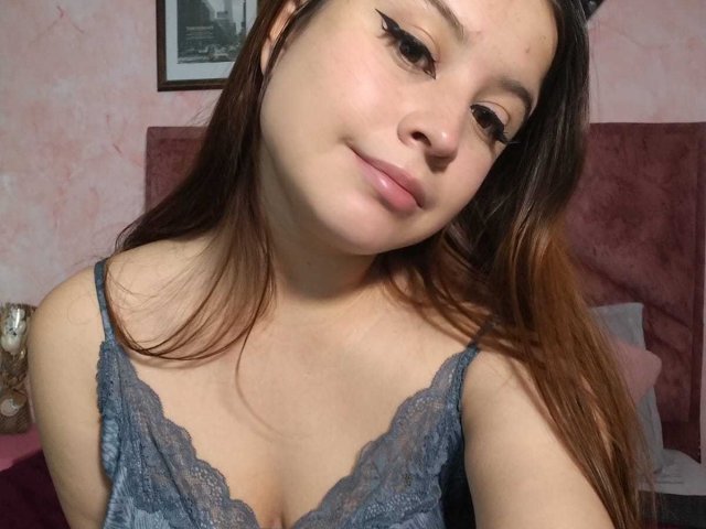 MelaniBecker - Live Sex Cam - 29376578