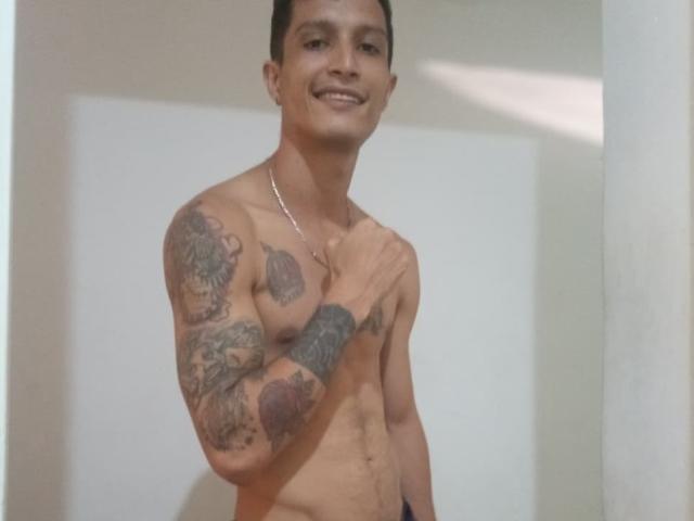 AlejoyMaria - Live sex cam - 29377427