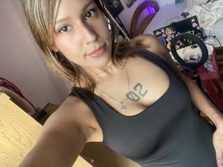 Δείτε την λεπτομερή καρτέλα του KiaraHernandezX