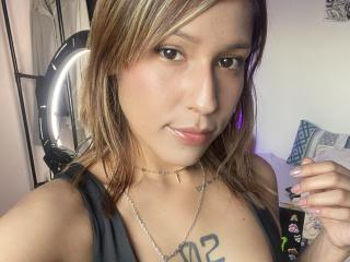 Δείτε την λεπτομερή καρτέλα του KiaraHernandezX