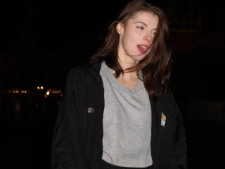 Δείτε την λεπτομερή καρτέλα του JennellMatacale