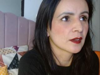 Ver la ficha detallada de JulianaBulx