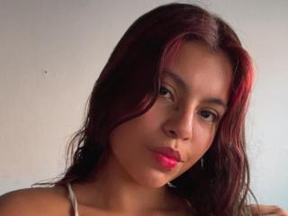 Ver la ficha detallada de AlyssaGreen