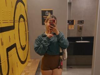 Ver la ficha detallada de EmilyRobertts