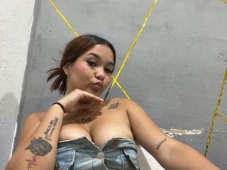 EstefyChaud's Model Profile