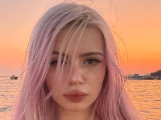 AnabelTanberg's Model Profile