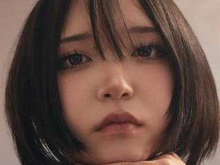 EmaVanhowe's Model Profile