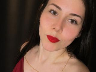 AlissonHanson's Model Profile