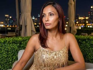 RoxaneMoore's Model Profile