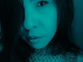 AlinaOwens's Model Profile