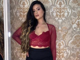 HannaRobertss's Model Profile