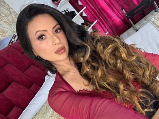 HannaRobertss's Model Profile